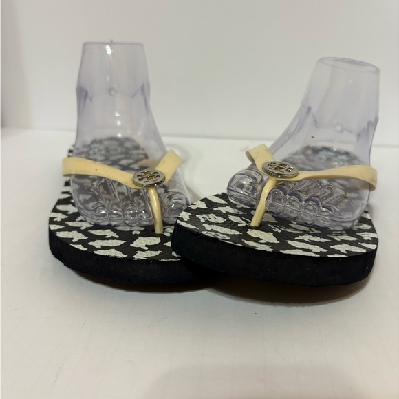 Tory Burch Black and Cream Patterned Sandals - Picture 7 of 10